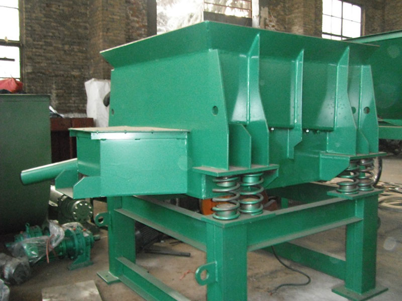 振動(dòng)破碎機(jī)