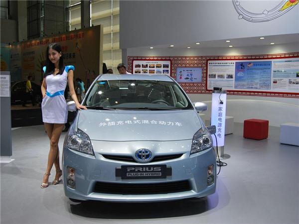 10年的時間售出100萬臺插電式混合動力版普銳斯